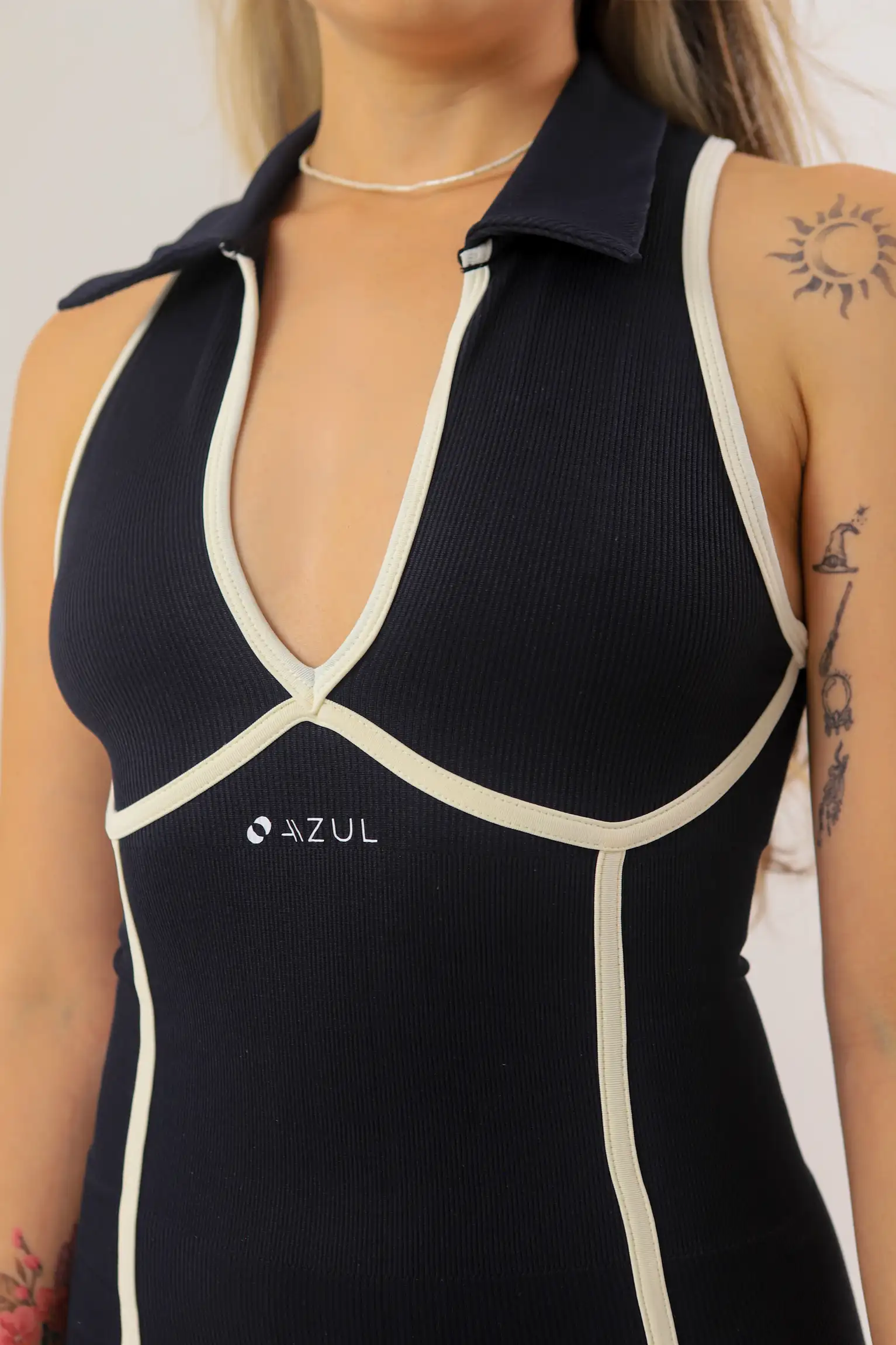 Enterizo Corto Halo Solar · Sesgo crudo · Cuello Doblado · Negro - Image 3