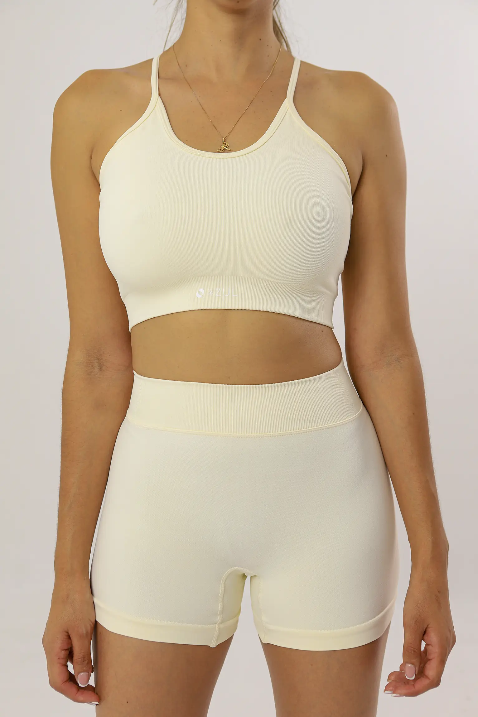 Minishort Sky · Ruchin en V · Blanco - Image 2